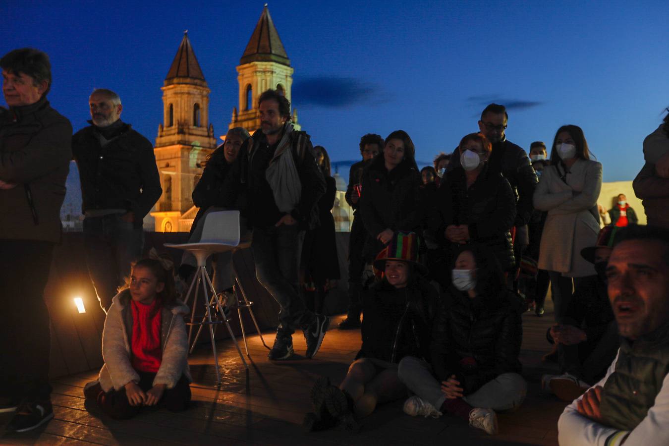 FOTOS del viernes de Carnaval: el principio del final ‘no oficial’ en Cádiz