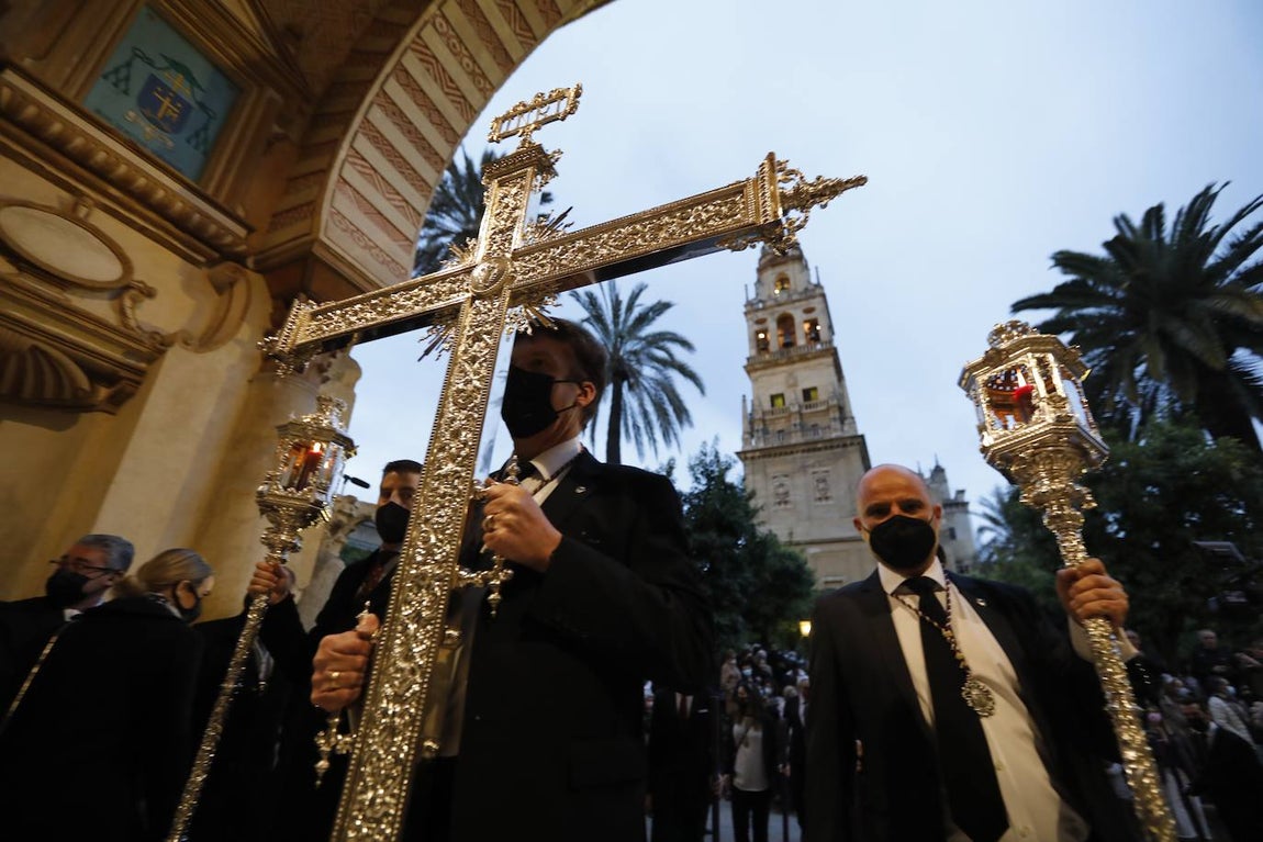 En imágenes, el Vía Crucis del Calvario en Córdoba (II)