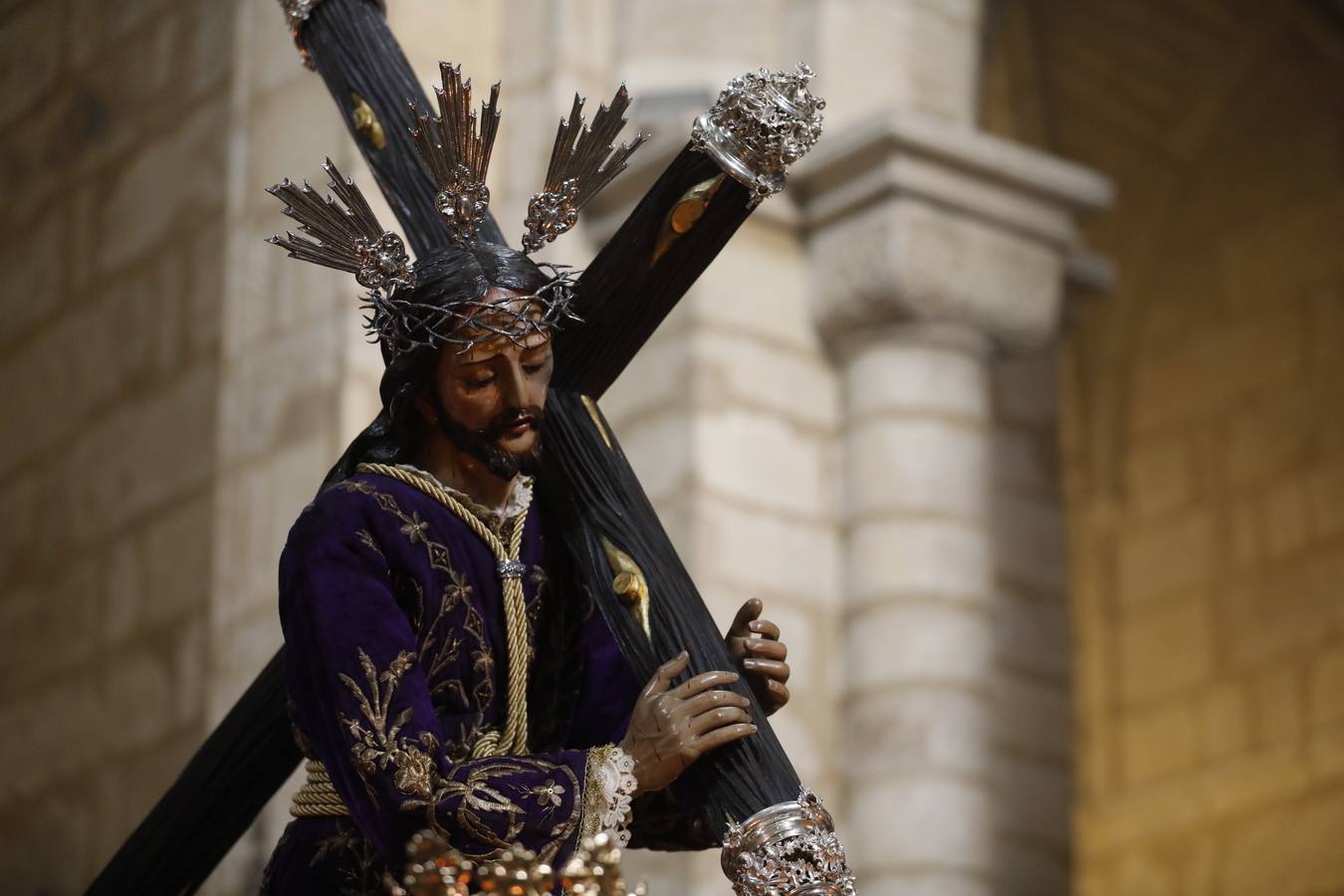 En imágenes, el Vía Crucis del Calvario en Córdoba (I)