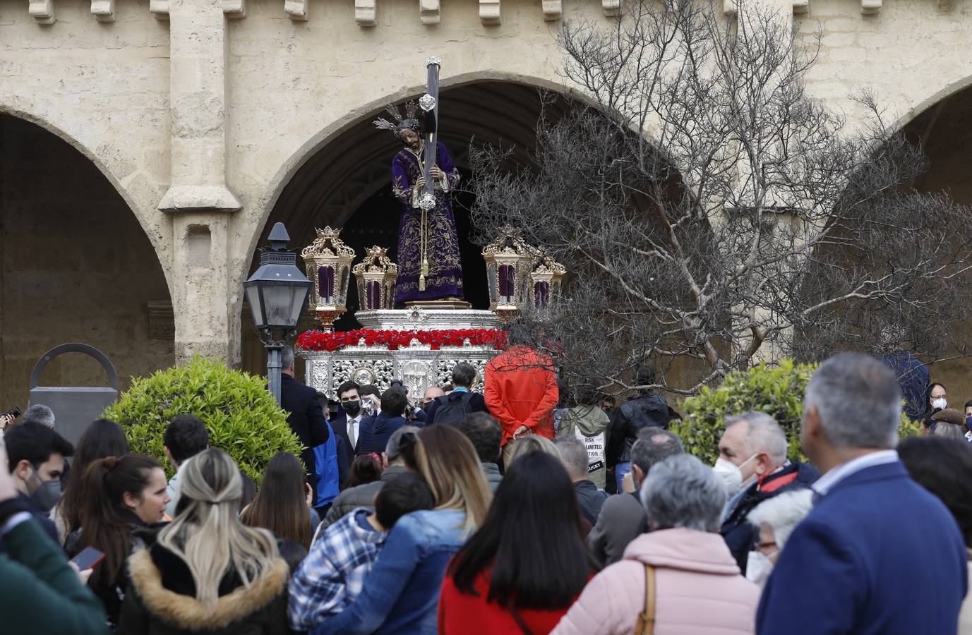 En imágenes, el Vía Crucis del Calvario en Córdoba (I)