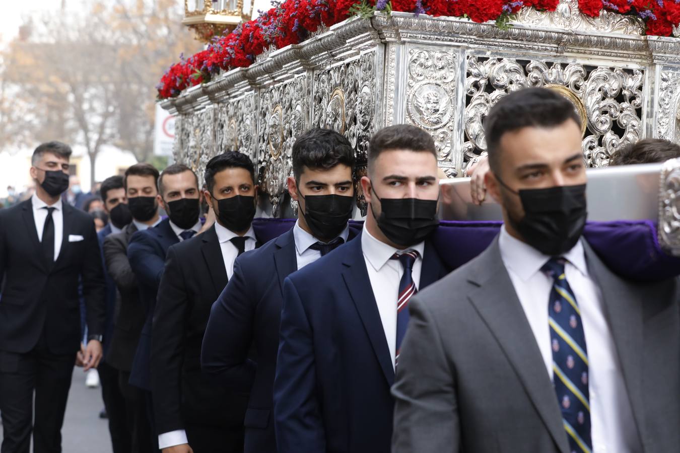 En imágenes, el Vía Crucis del Calvario en Córdoba (I)