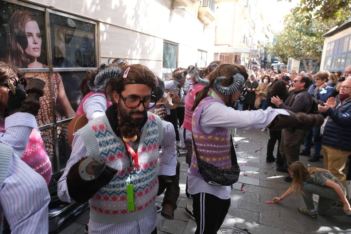 Fotos: Ambiente del segundo sábado del Carnaval ilegal de febrero