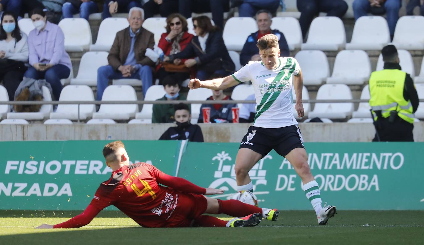 Las mejores jugadas del Córdoba CF - CD Mensajero, en imágenes