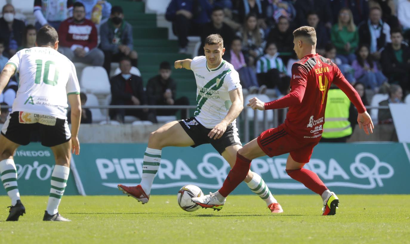 Las mejores jugadas del Córdoba CF - CD Mensajero, en imágenes