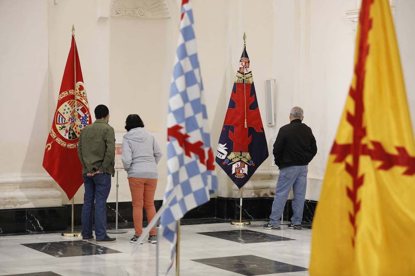 La exposición &#039;Banderas históricas de España&#039;, en imágenes