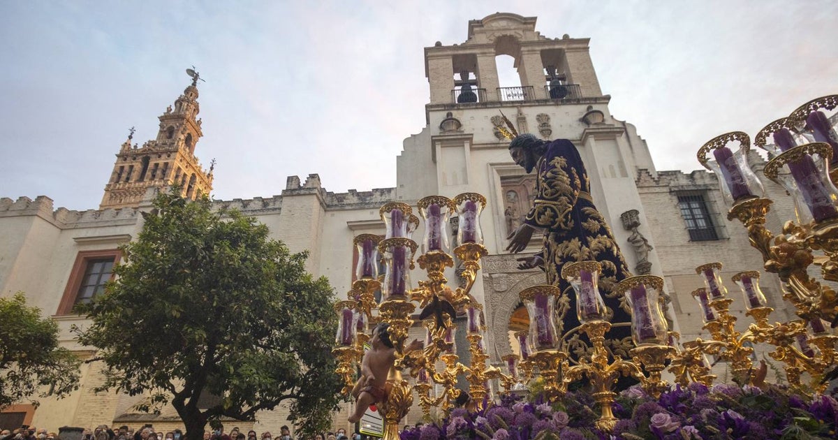 El Vía Crucis de las Cofradías vuelve a la calle dos años después