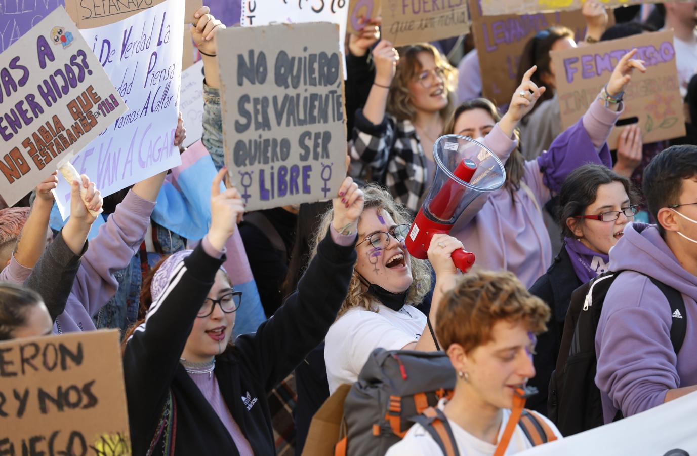 La manifestación del Día Internacional de la Mujer en Córdoba, en imágenes