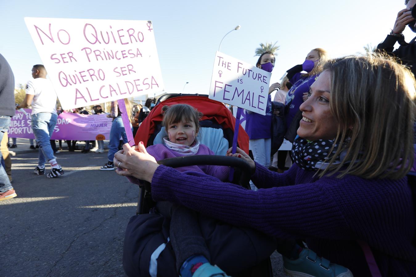 La manifestación del Día Internacional de la Mujer en Córdoba, en imágenes