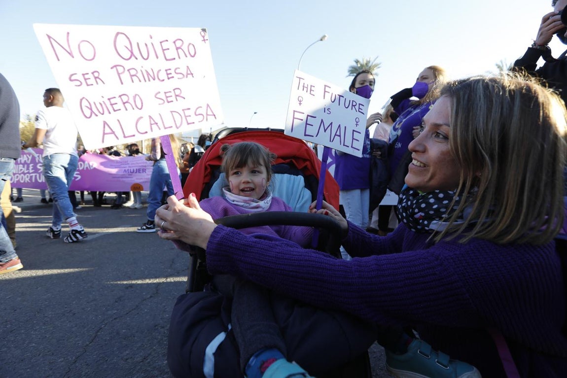 La manifestación del Día Internacional de la Mujer en Córdoba, en imágenes