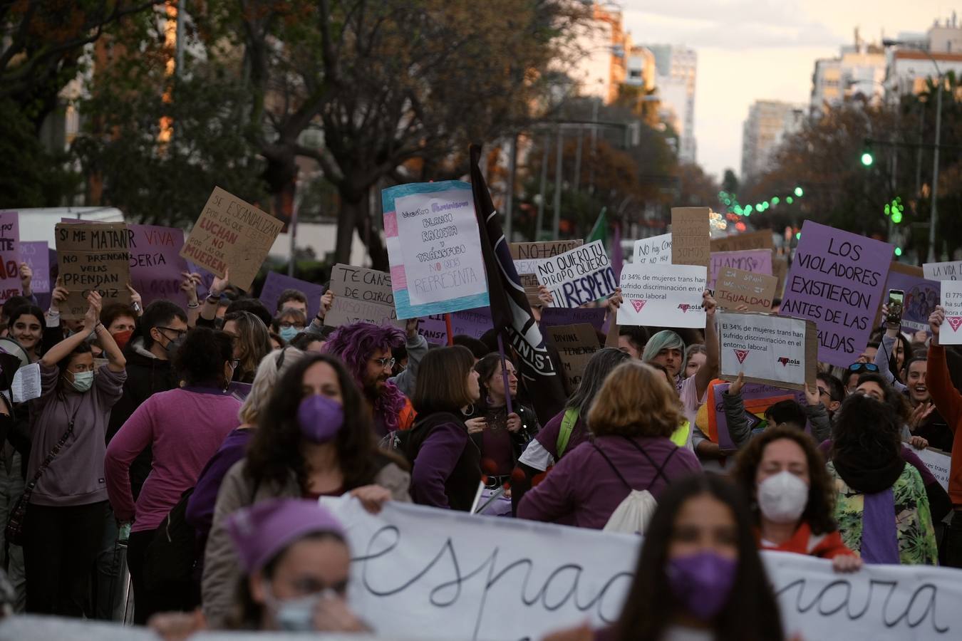 FOTOS: Marcha por el 8M en Cádiz