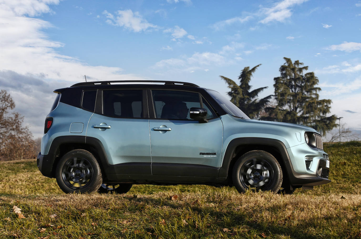 Jeep se adapta a los nuevos tiempos con los motores e-Hybrid para los modelos Compass y Renegade