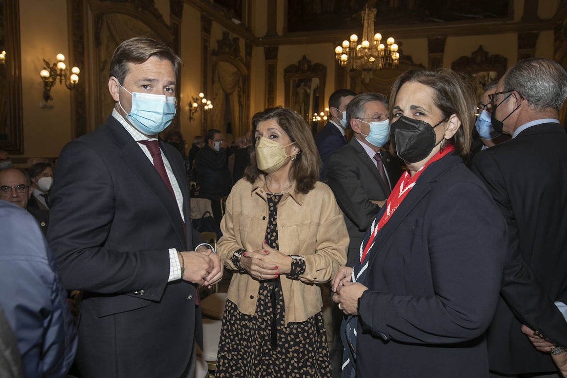 La toma de posesión de la nueva presidenta de los médicos de Córdoba, en imágenes