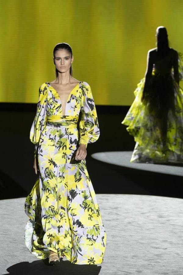 Hannibal Laguna pinta de mucho color la pasarela