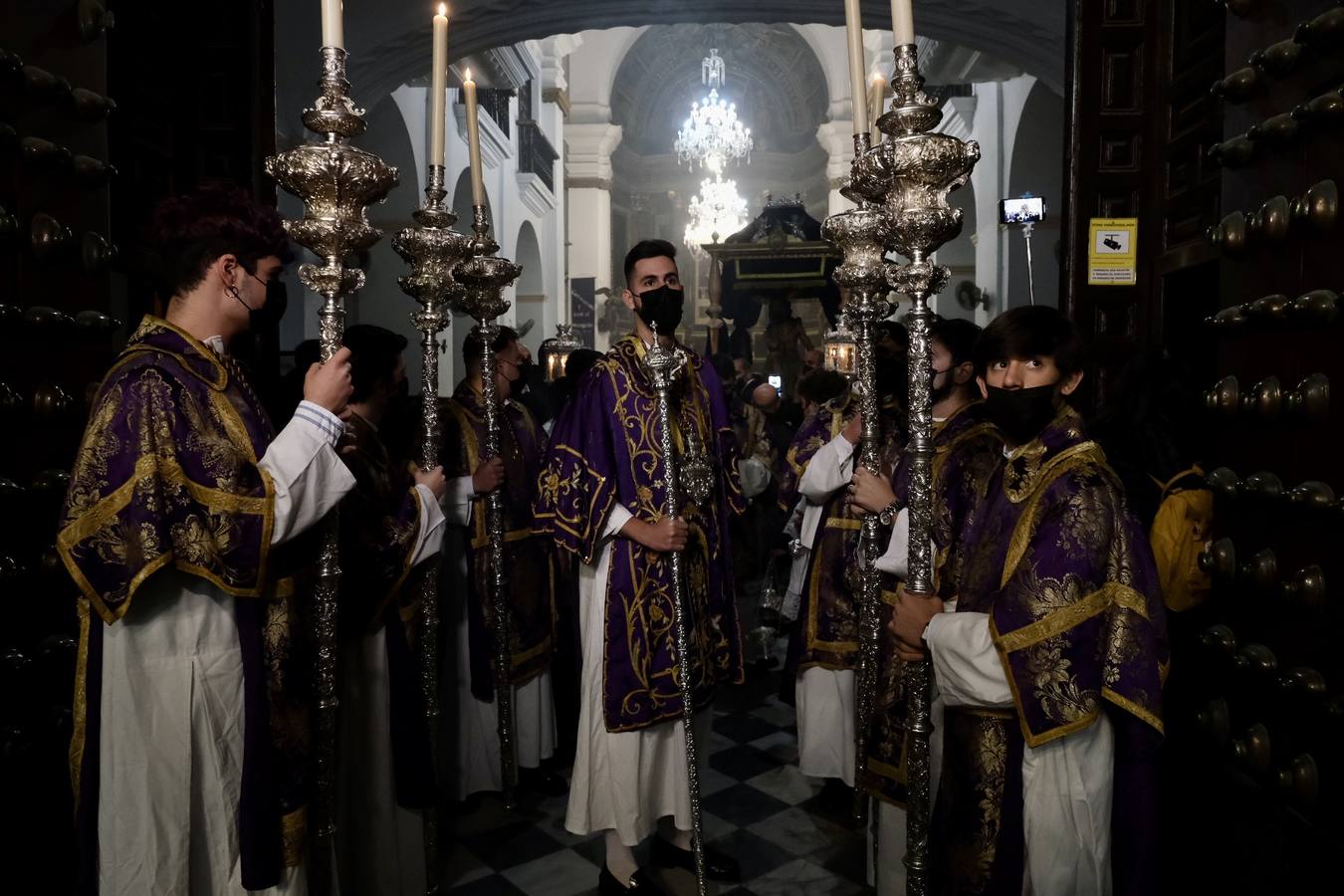 FOTOS: Vía Crucis Extraordinario de Humildad y Paciencia por las calles de Cádiz