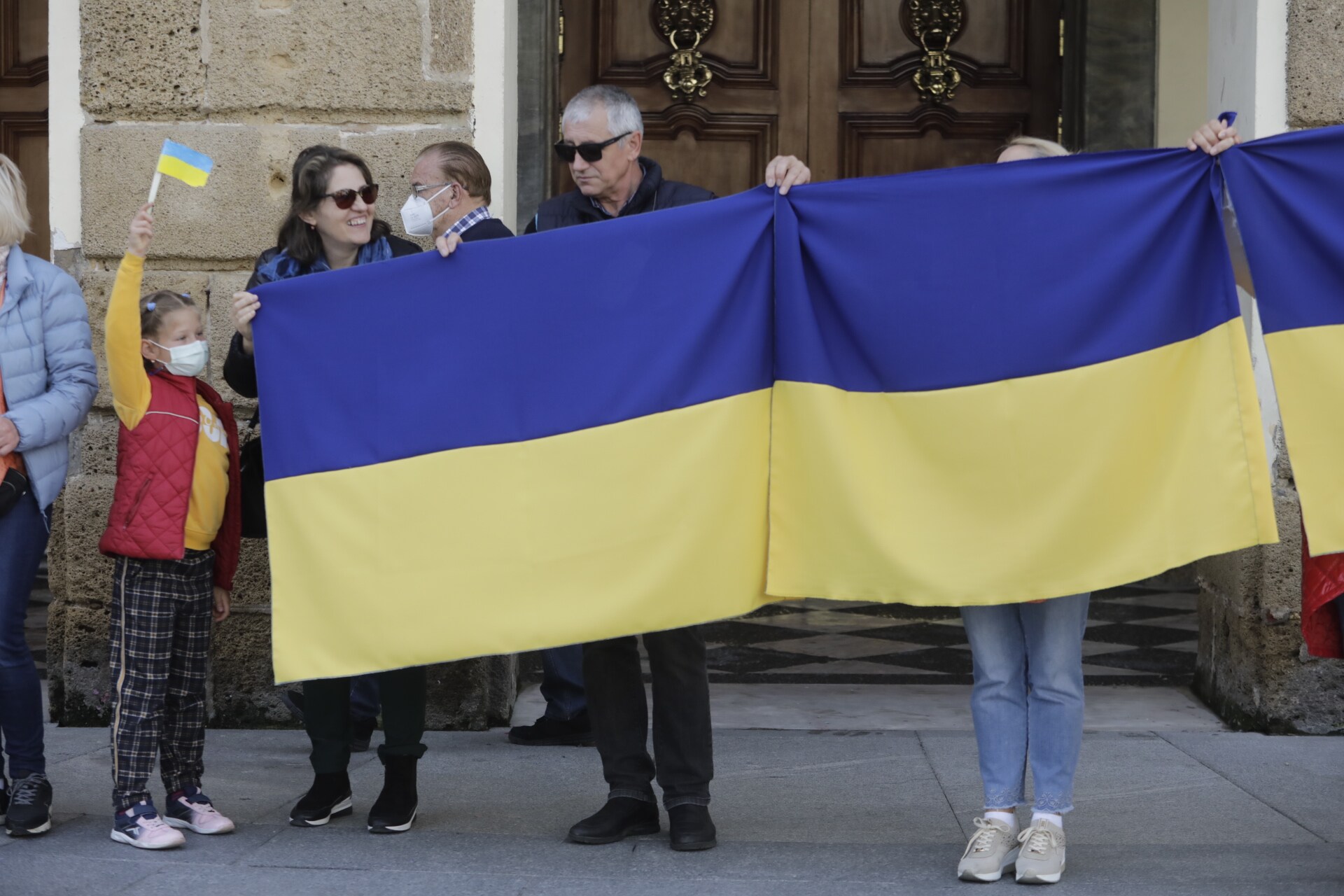 Fotos: Manifestación en Cádiz para apoyar a Ucrania