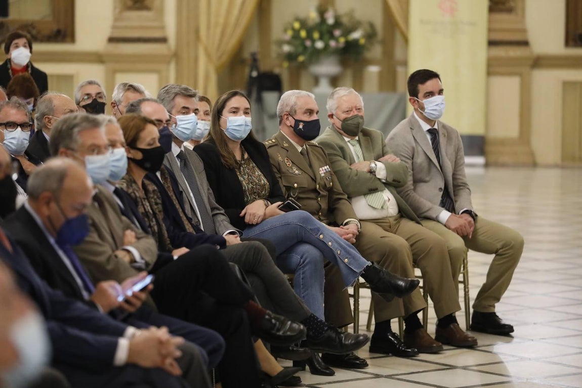 La conferencia del alcalde de Córdoba en el Foro Amador Jover, en imágenes