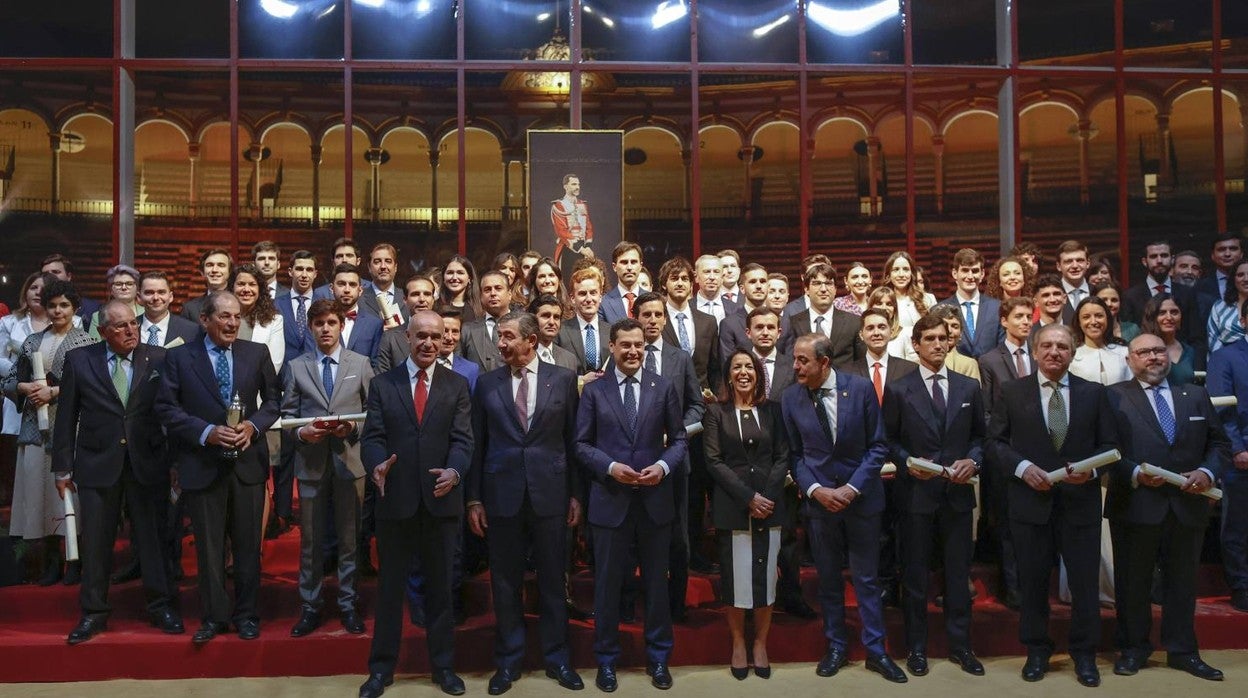 La Real Maestranza de Sevilla entrega sus premios taurinos y universitarios (2)