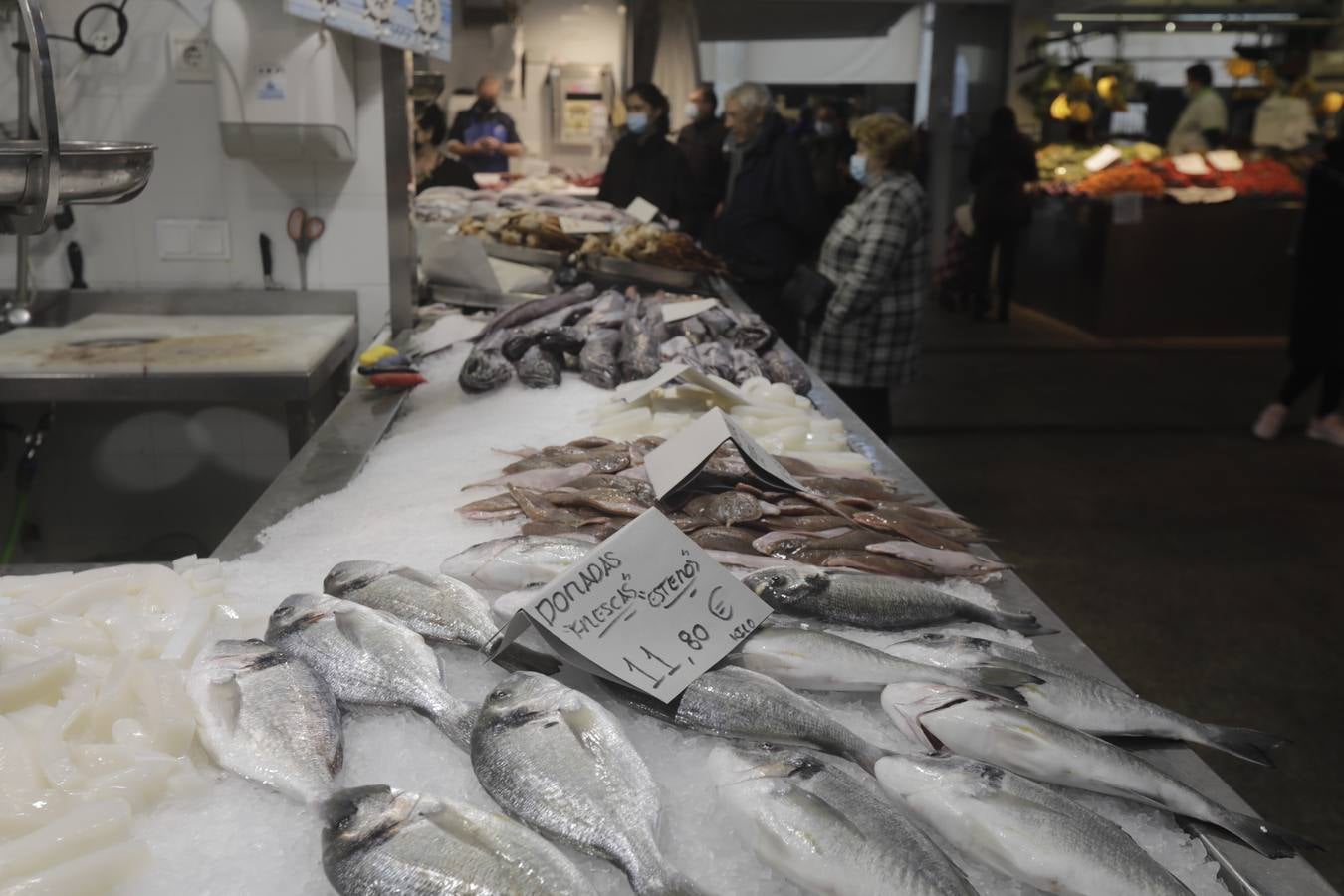 Fotos: El mercado de abastos de Cádiz en la huelga de transportes