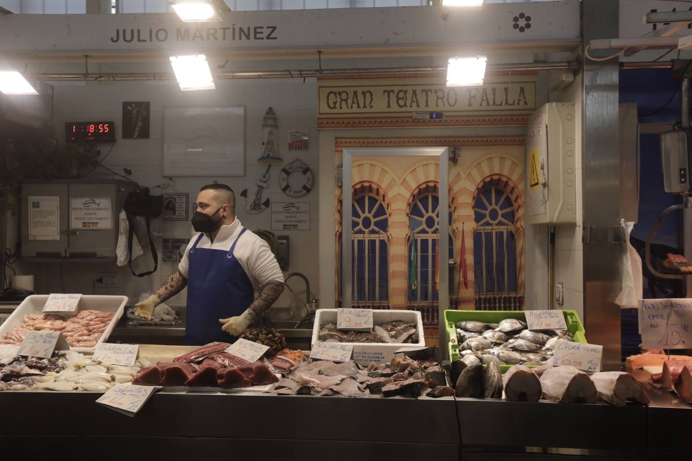 Fotos: El mercado de abastos de Cádiz en la huelga de transportes