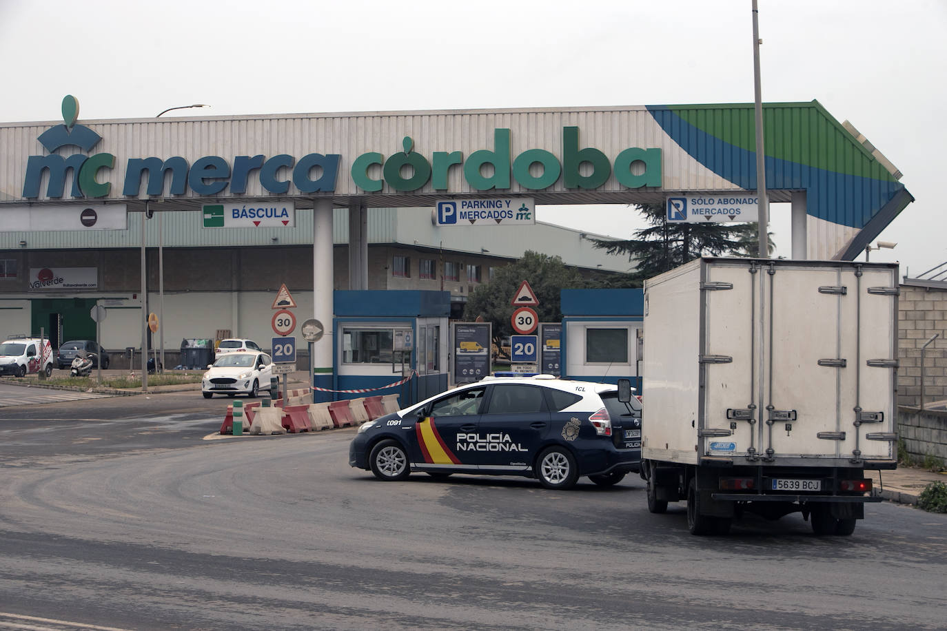 La huelga de transportes en Córdoba, en imágenes