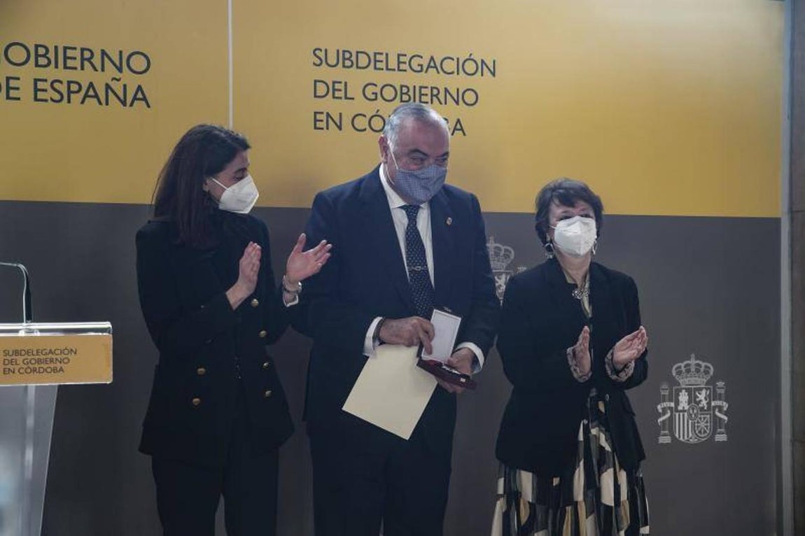 La entrega de la Cruz de San Raimundo de Peñafort en Córdoba, en imágenes