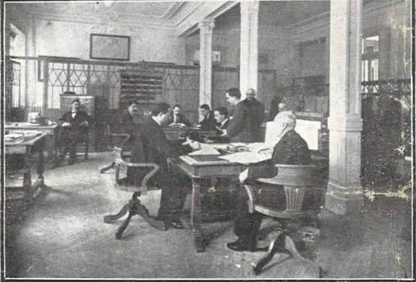 Redacción de El Imparcial, en su nueva sede, inaugurada en marzo de 1913, en la calle Duque de Alba de Madrid. 