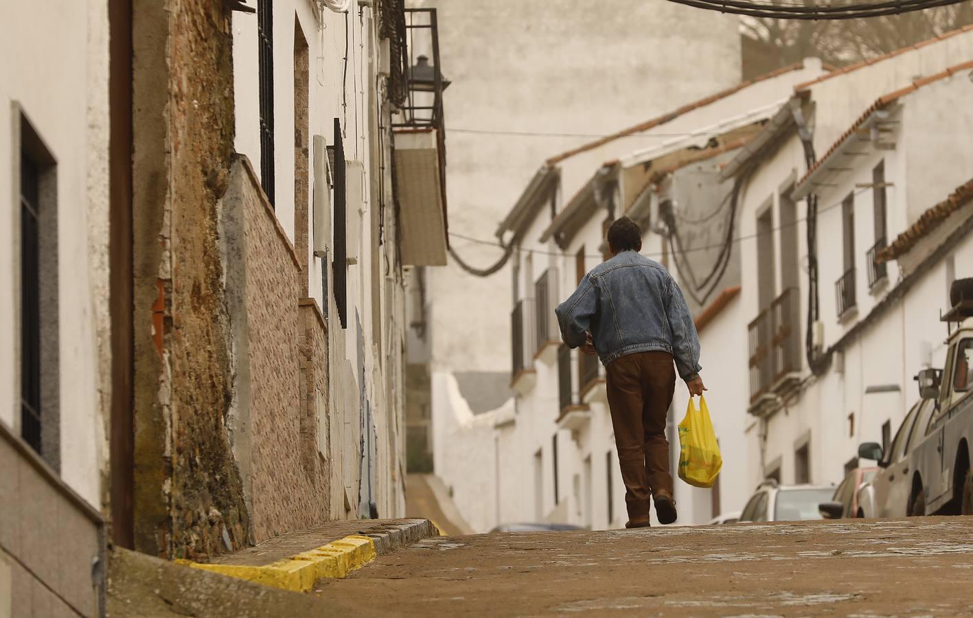 En imágenes, Villaviciosa de Córdoba marcada por un crimen sin resolver