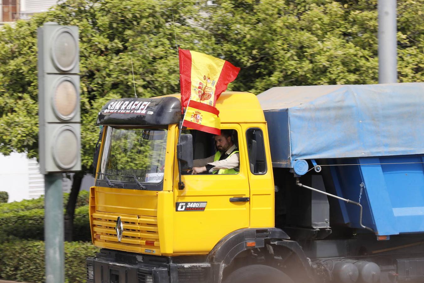 La protesta de los camioneros por el Centro de Córdoba, en imágenes