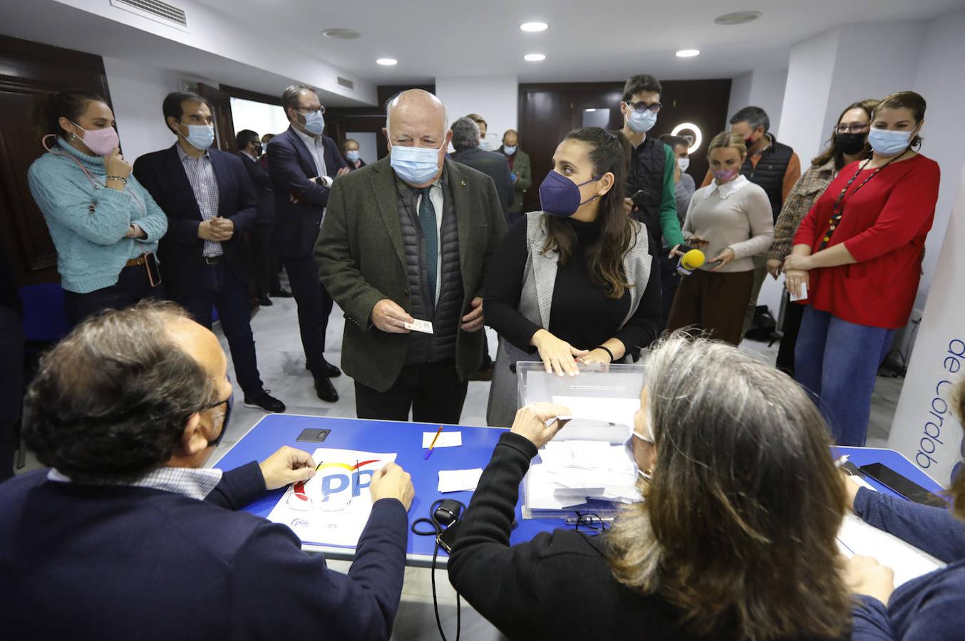 Las votaciones de las primarias del PP de Córdoba, en imágenes