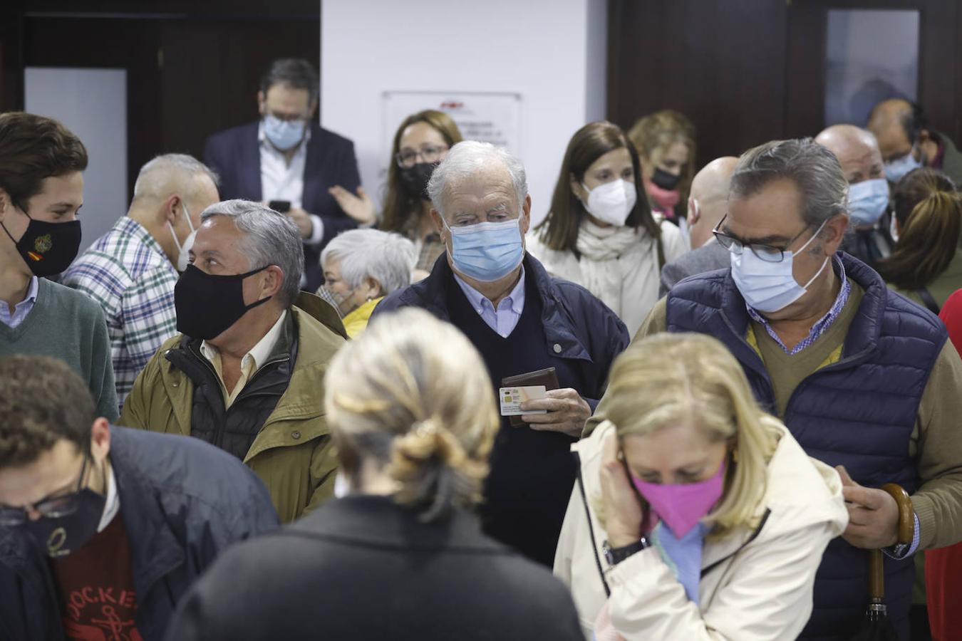 Las votaciones de las primarias del PP de Córdoba, en imágenes