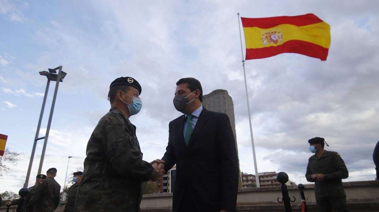 El izado de la bandera de España en Córdoba, en imágenes