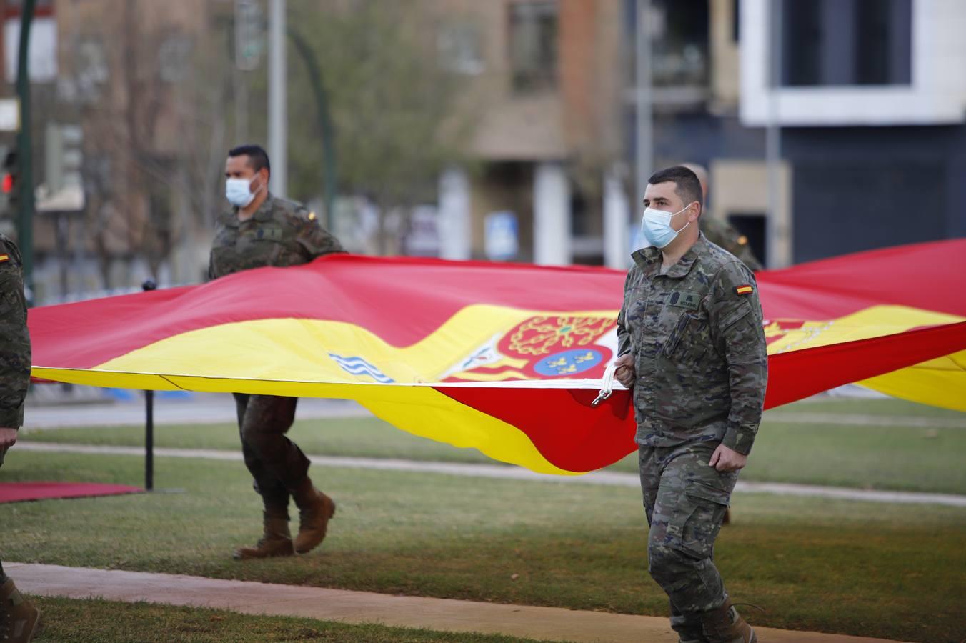 El izado de la bandera de España en Córdoba, en imágenes