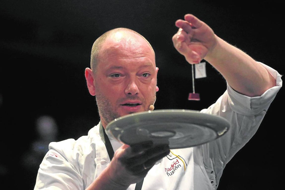 2013. Repostería y chocolate. El mundo del dulce toma la palabra en el congreso con figuras como Pierre Hermé, Dominique Persoone, Jordi Roca, Patrick Roger, Paco Torreblanca o José María Guerola.