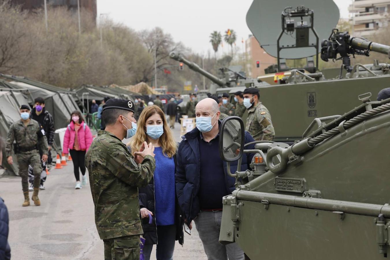 La espectacular exposición militar en Córdoba de las Unidades Acorazadas de la Bri X, en imágenes