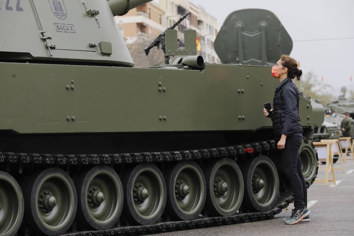 La espectacular exposición militar en Córdoba de las Unidades Acorazadas de la Bri X, en imágenes