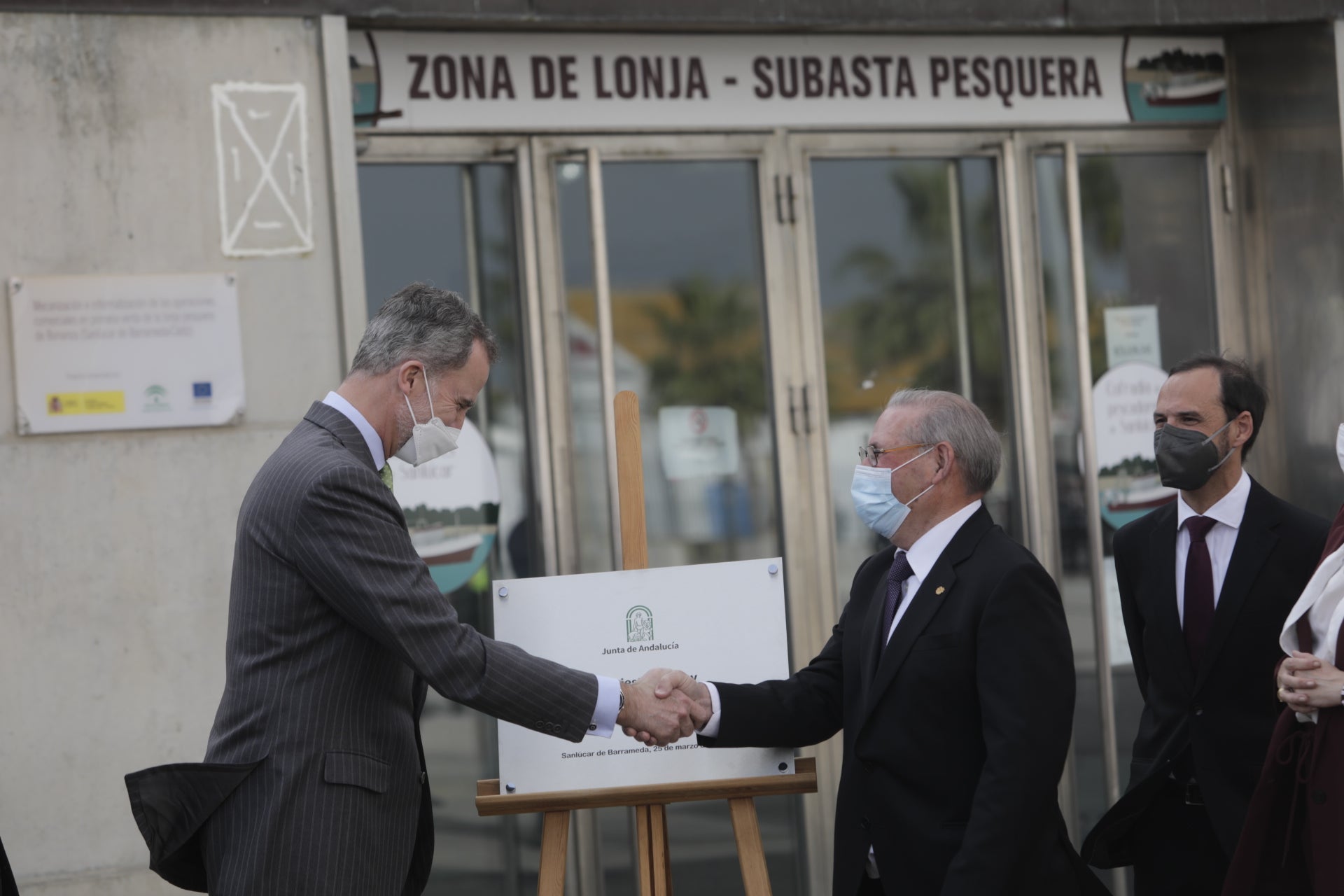 Fotos: Felipe VI en la Cofradía de Pescadores de Sanlúcar y la Nao Victoria