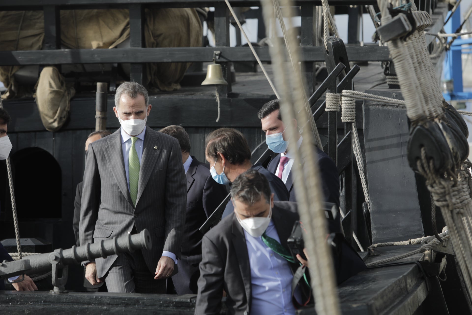 Fotos: Felipe VI en la Cofradía de Pescadores de Sanlúcar y la Nao Victoria