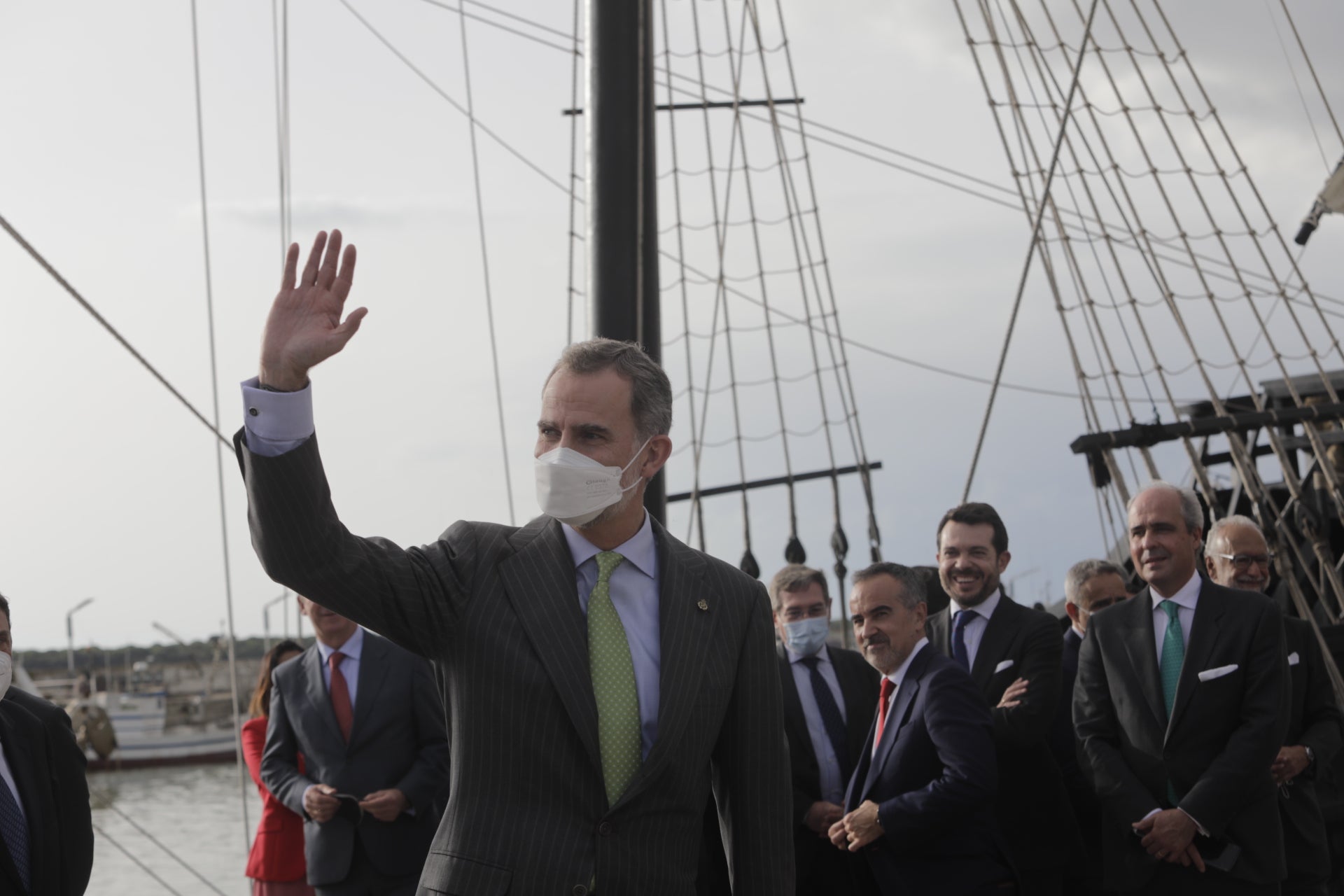 Fotos: Felipe VI en la Cofradía de Pescadores de Sanlúcar y la Nao Victoria