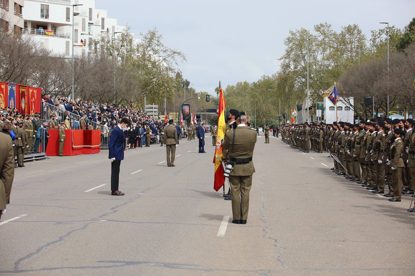 La solemne jura civil de bandera en Córdoba, en imágenes