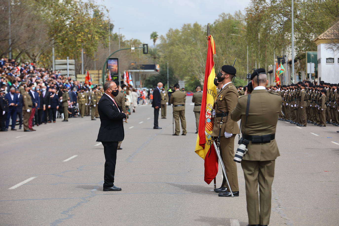 La solemne jura civil de bandera en Córdoba, en imágenes