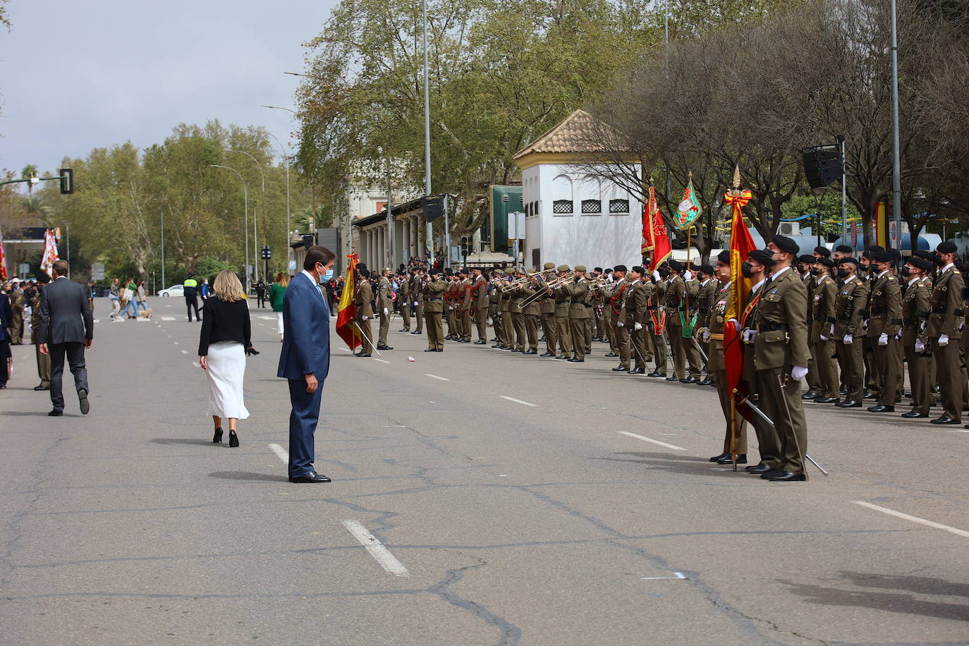 La solemne jura civil de bandera en Córdoba, en imágenes