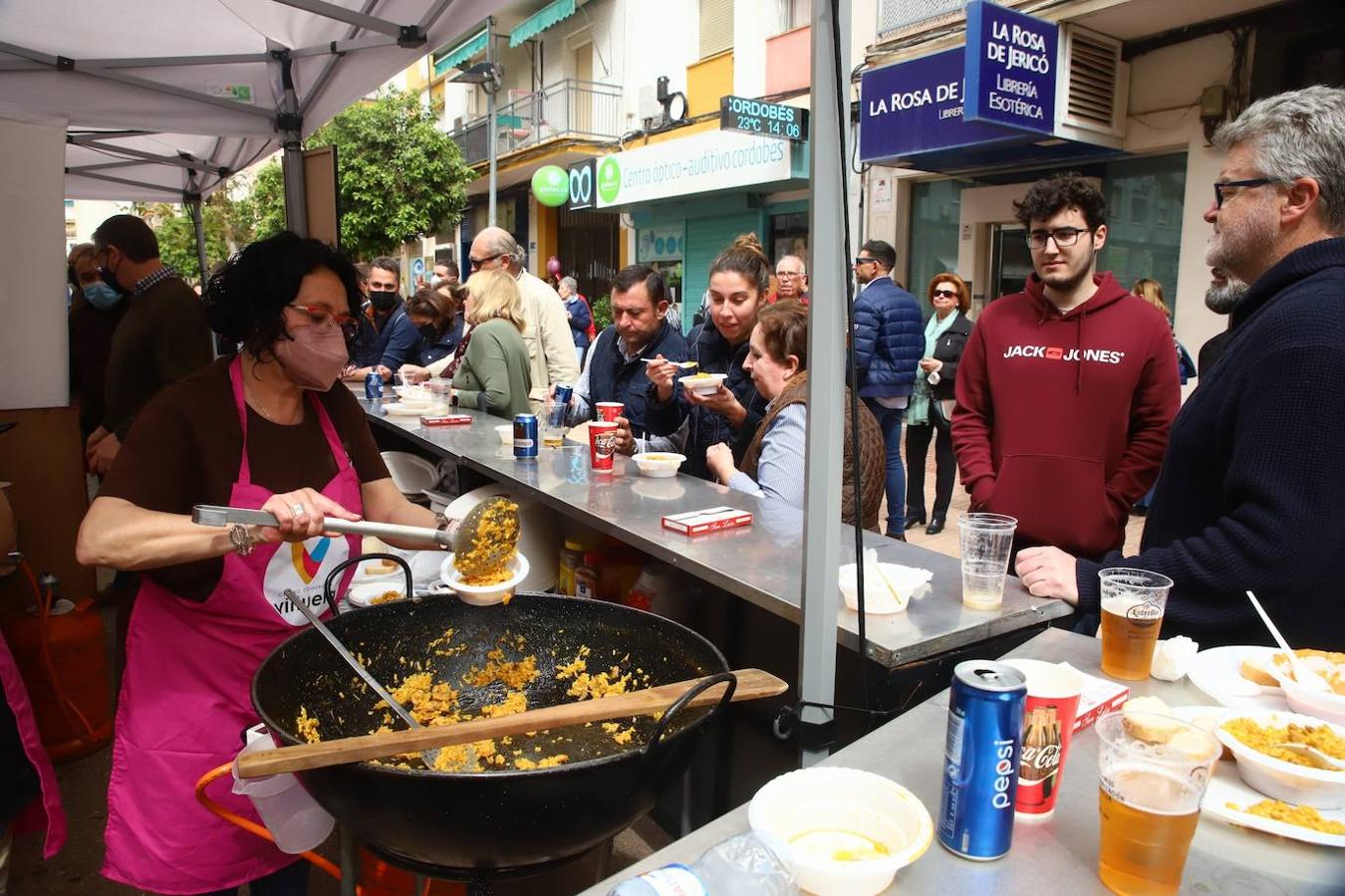 El gran ambiente de la &#039;Viñuela Shopping Hill&#039; de Córdoba, en imágenes