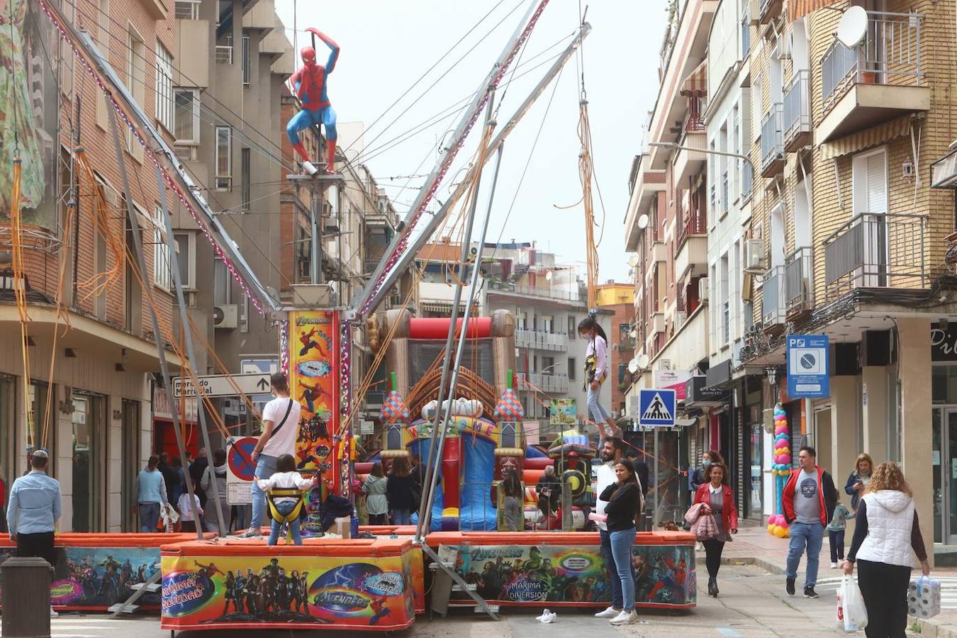 El gran ambiente de la &#039;Viñuela Shopping Hill&#039; de Córdoba, en imágenes