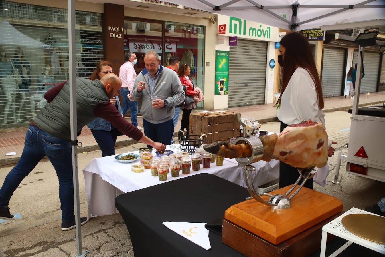 El gran ambiente de la &#039;Viñuela Shopping Hill&#039; de Córdoba, en imágenes