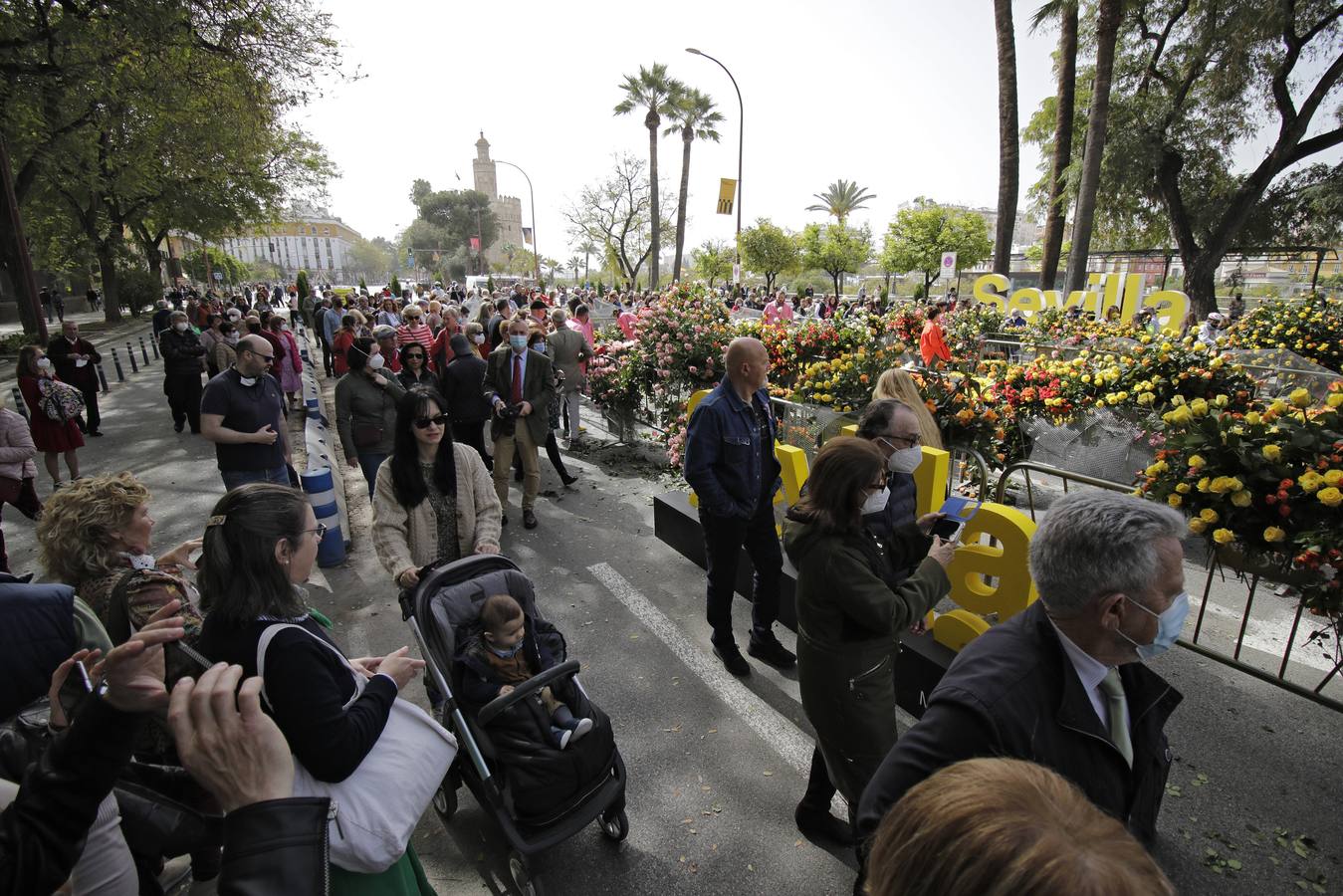 El Paseo Colón se ha convertido por un día en 'Calle Cultura'. JUAN FLORES