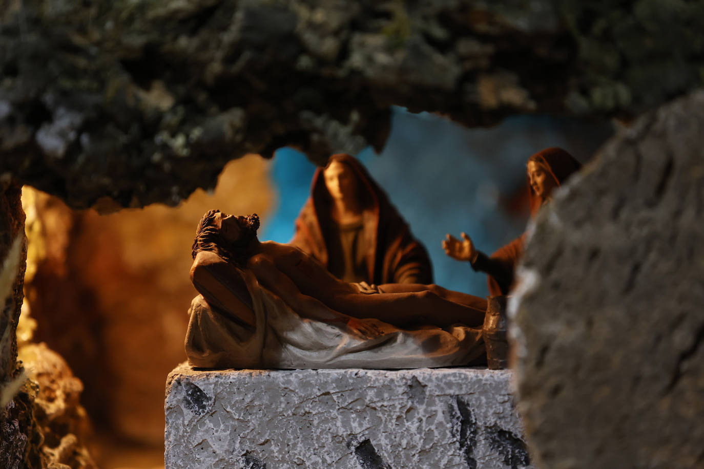 La llamativa Pasión de Cristo en quince dioramas en Zoco Córdoba