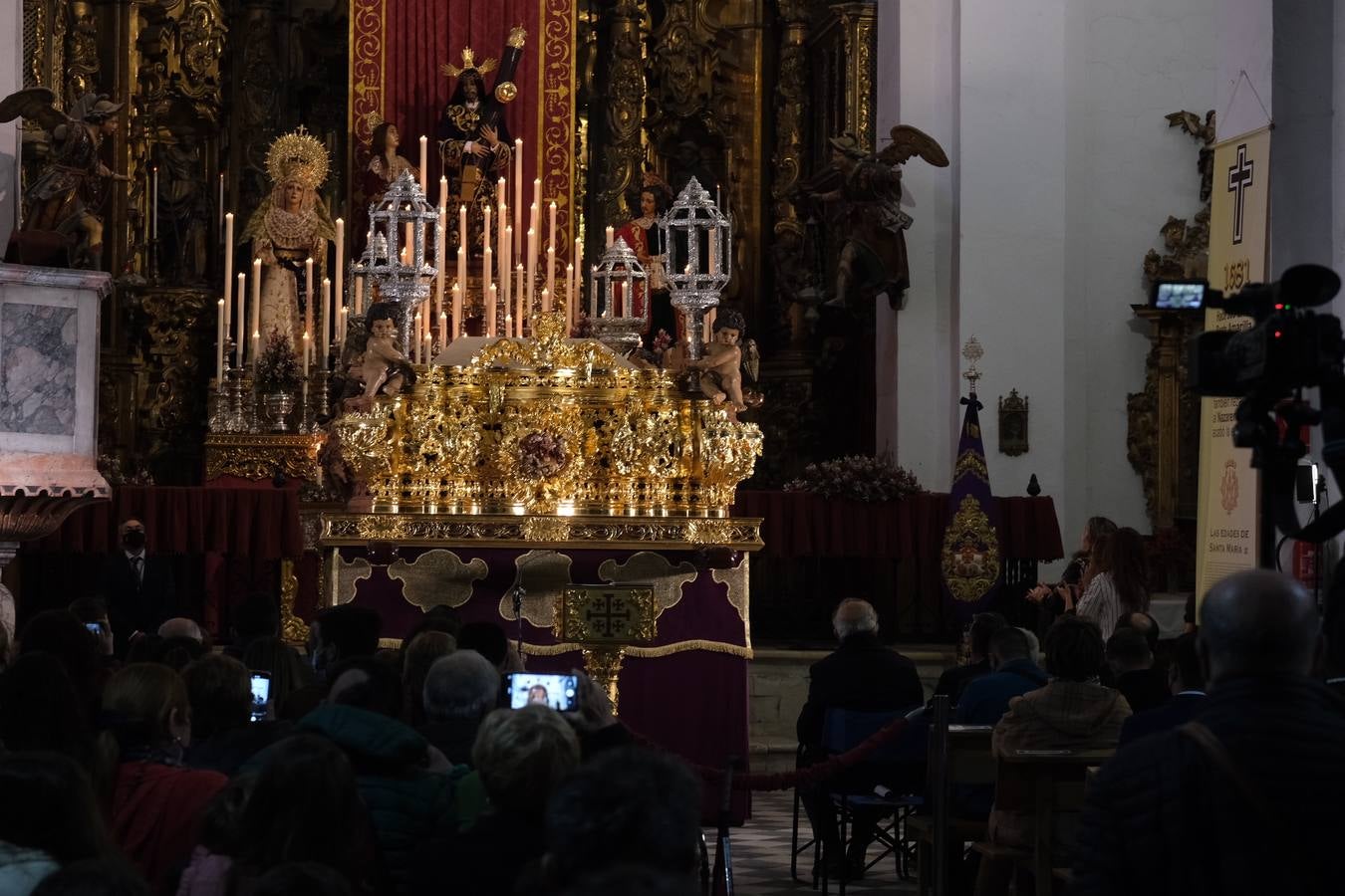 FOTOS: Así es son las nuevas andas del Nazareno de Santa María