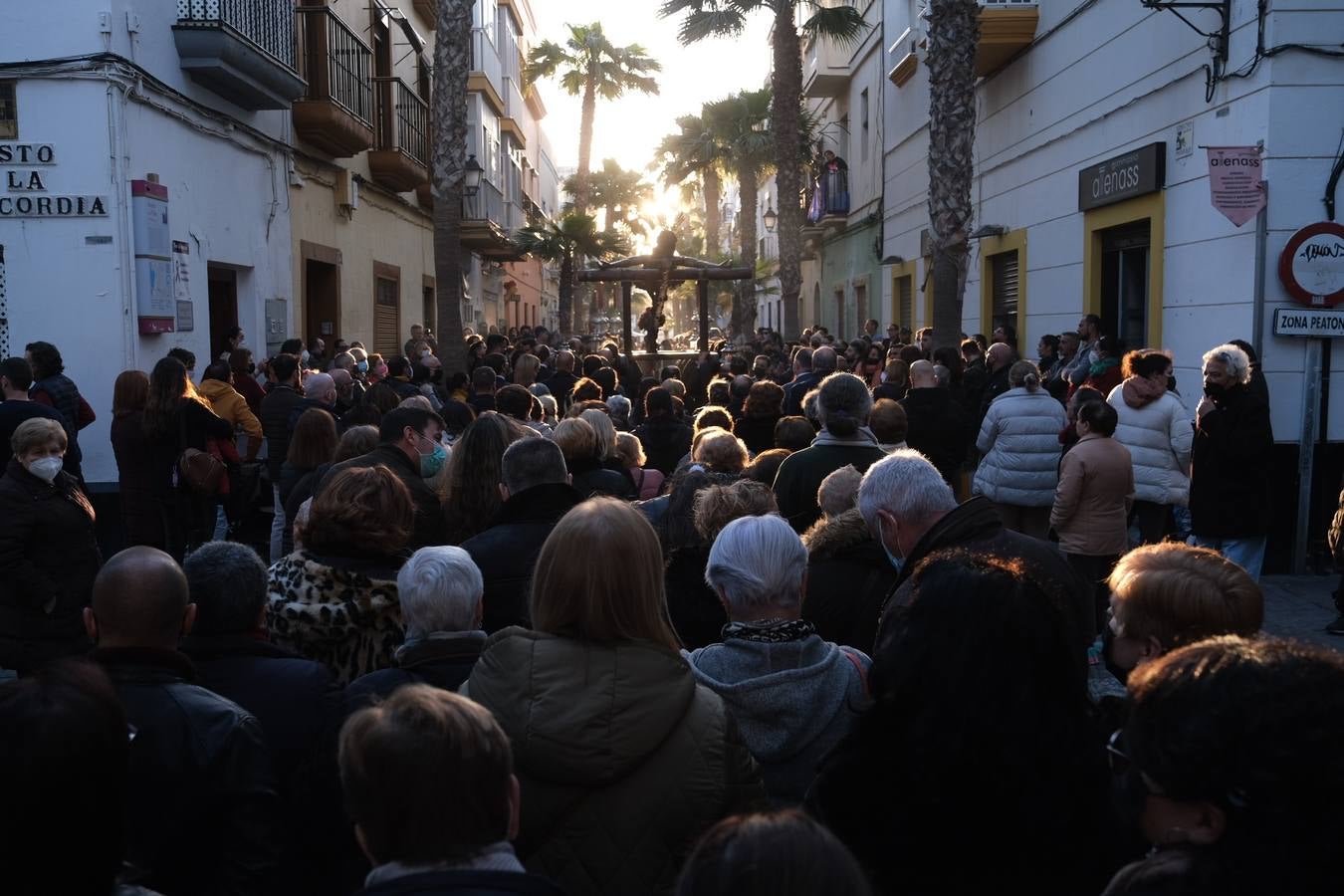 FOTOS: La Viña acoge el Vía Crucis del Cristo de la Misericordia de La Palma