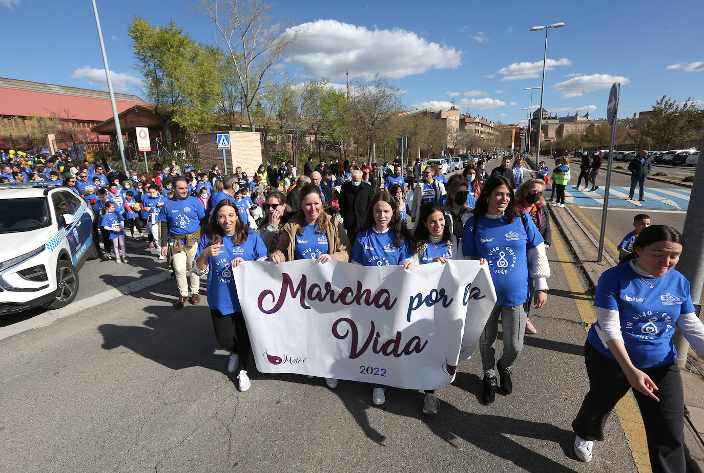 Además de la marcha, hubo actuaciones musicales y mercadillos solidarios y actividades lúdico-infantiles. La jornada terminó con una fiesta en el colegio. 