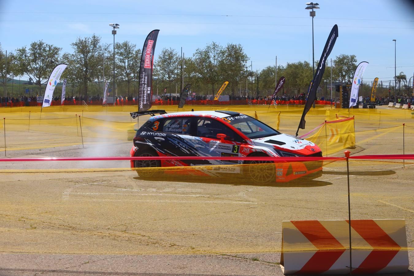 El espectacular tramo urbano del Rallye Sierra Morena 2022 por Córdoba, en imágenes